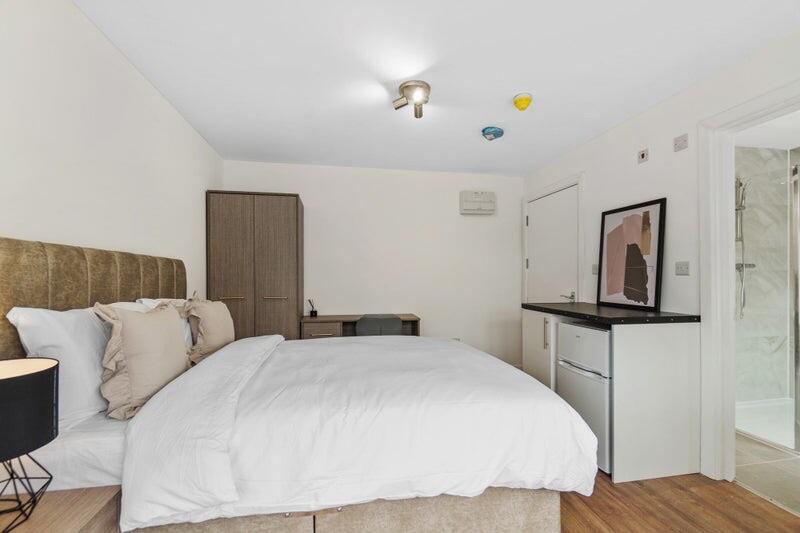 Main image of property: Room 5 - Rydal Cresent, UB6