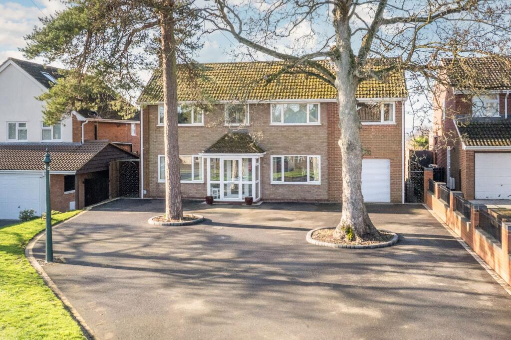 Main image of property: Silverdale Avenue, Worcester, WR5