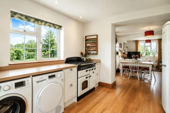 Kitchen/Dining Area