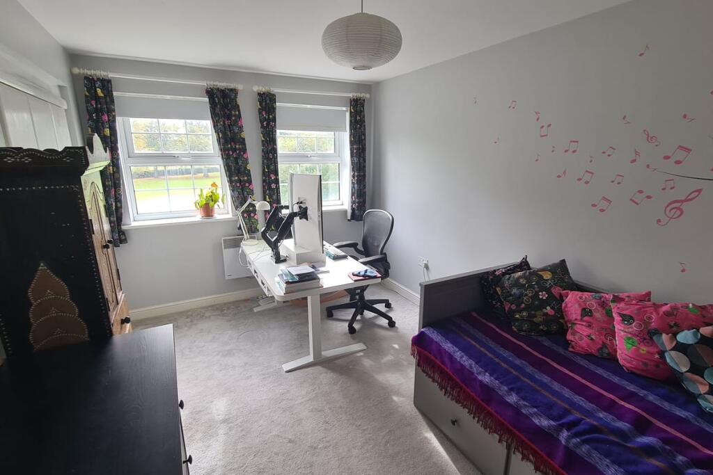Apartment in Croydon - View 5