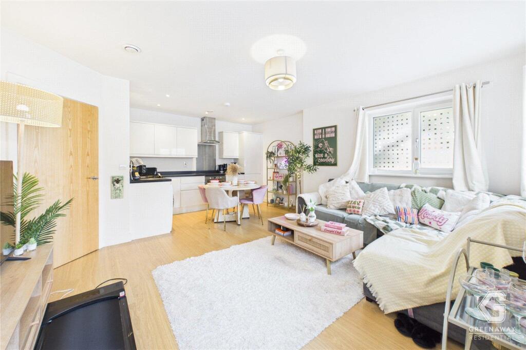 Apartment in Redhill - View 4
