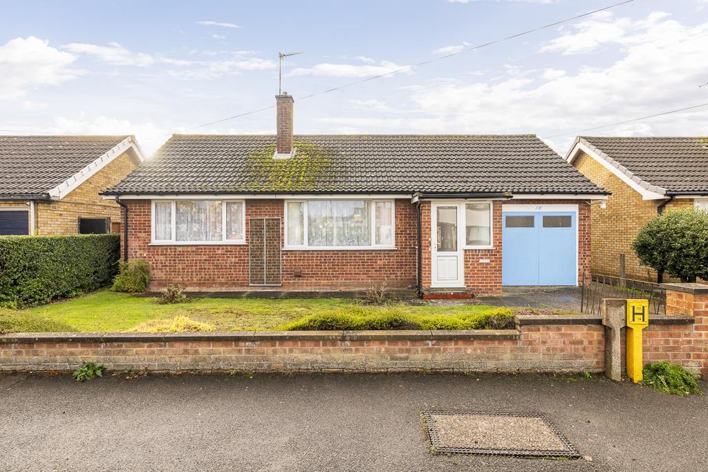 2-bed bungalow on Fennell Road, Pinchbeck, £190,000
