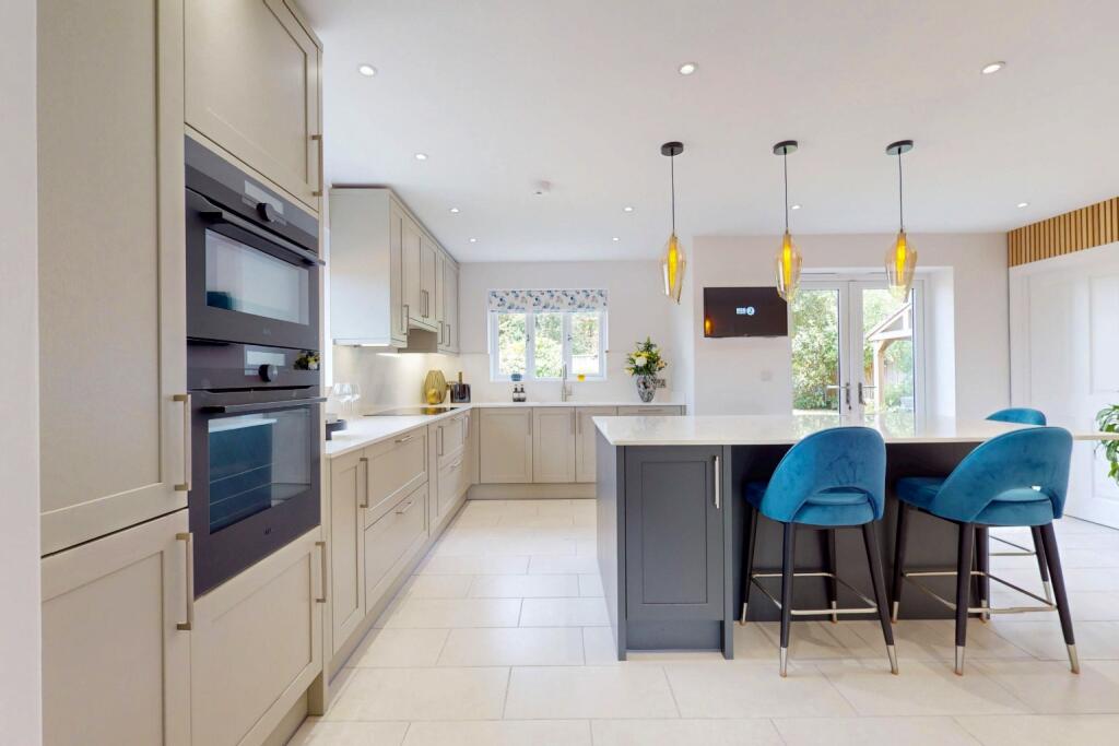House in Telford, Waters Upton - More