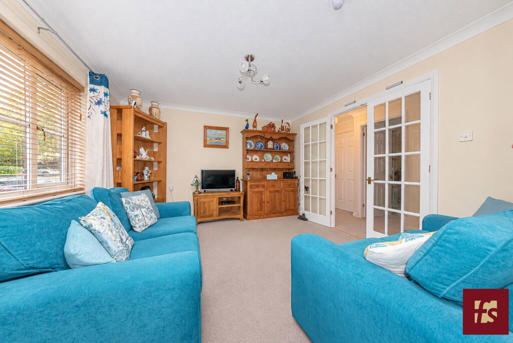 Copenhagen Walk, Crowthorne, Berkshire, RG45 7QU photo 3