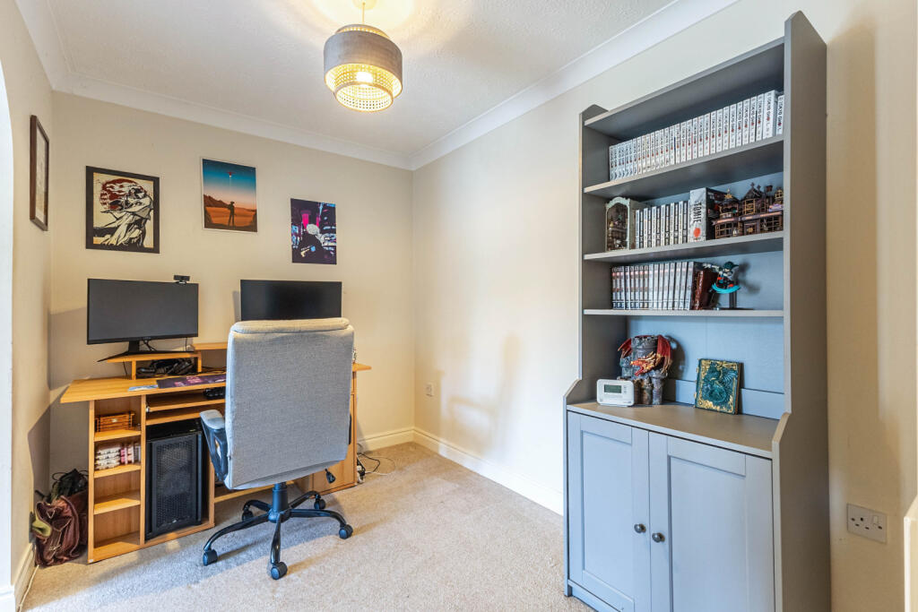 Apartment in Wakefield, West Yorkshire - More