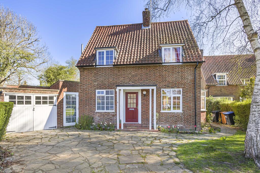 Main image of property: Barleycroft Green, Welwyn Garden City, Hertfordshire, AL8