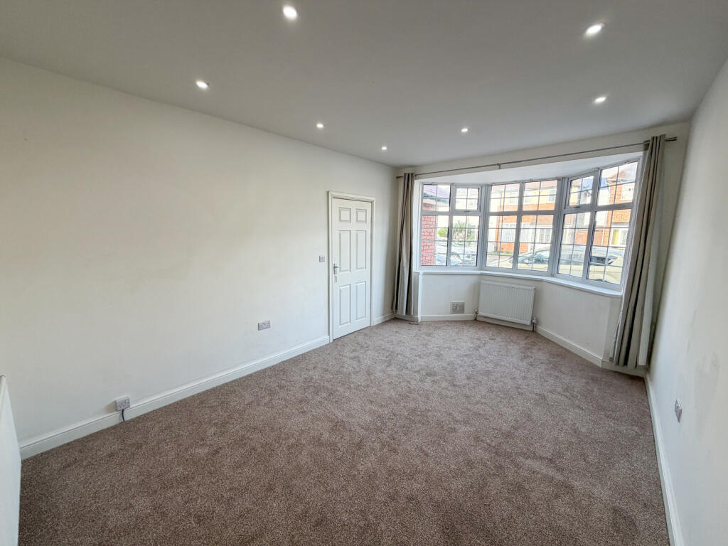 Swithland Avenue, Leicester, Leicestershire, LE4 photo 3