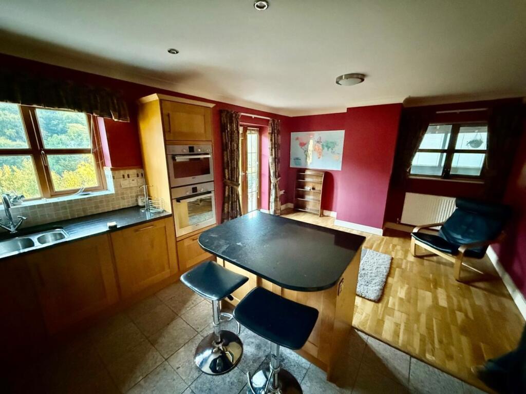 House in Newport - View 5