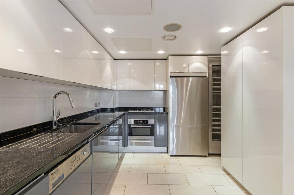 Apartment in London - View 5