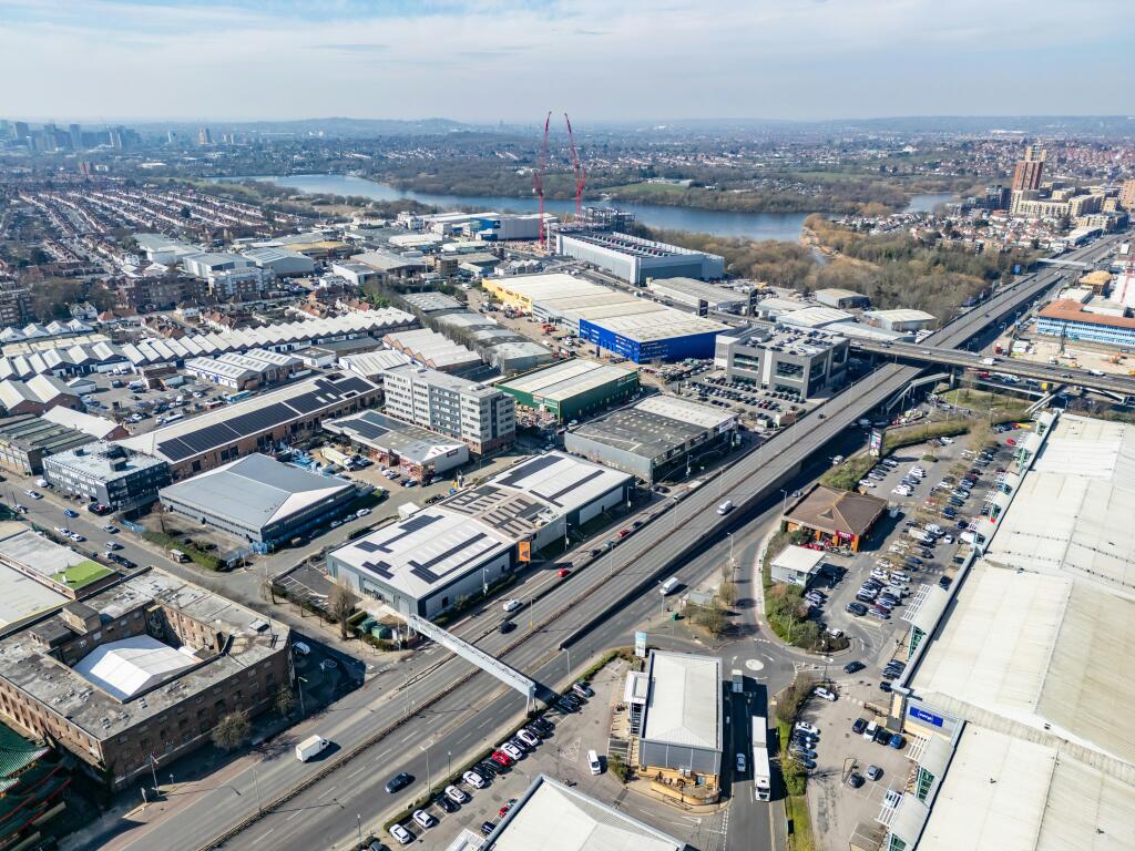 Units 2 and 3 Oxgate Centre80.jpg