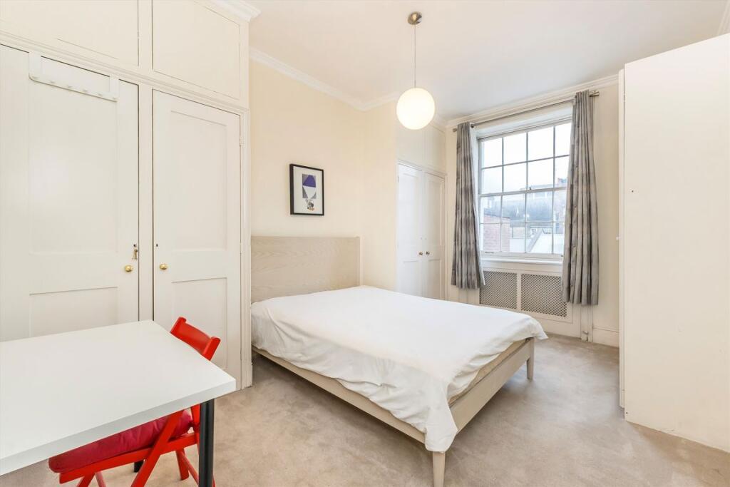 House in London - View 5