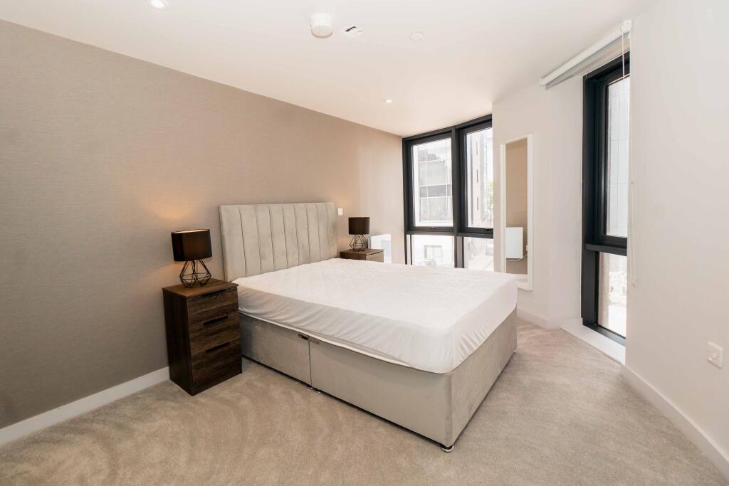 Apartment in Liverpool - More