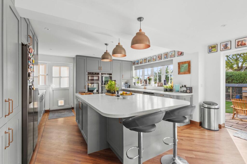 House in Lacey Green, Buckinghamshire - View 2