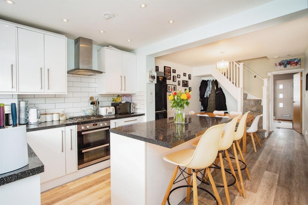 House in Watford, Hertfordshire - View 4