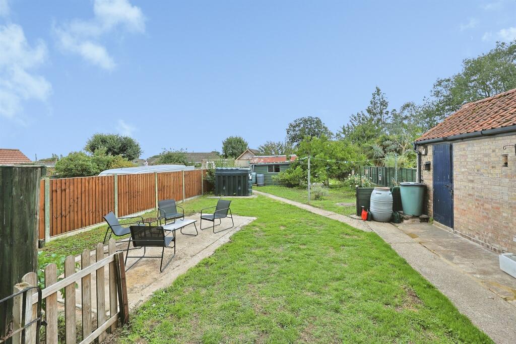 House in Ipswich - View 2
