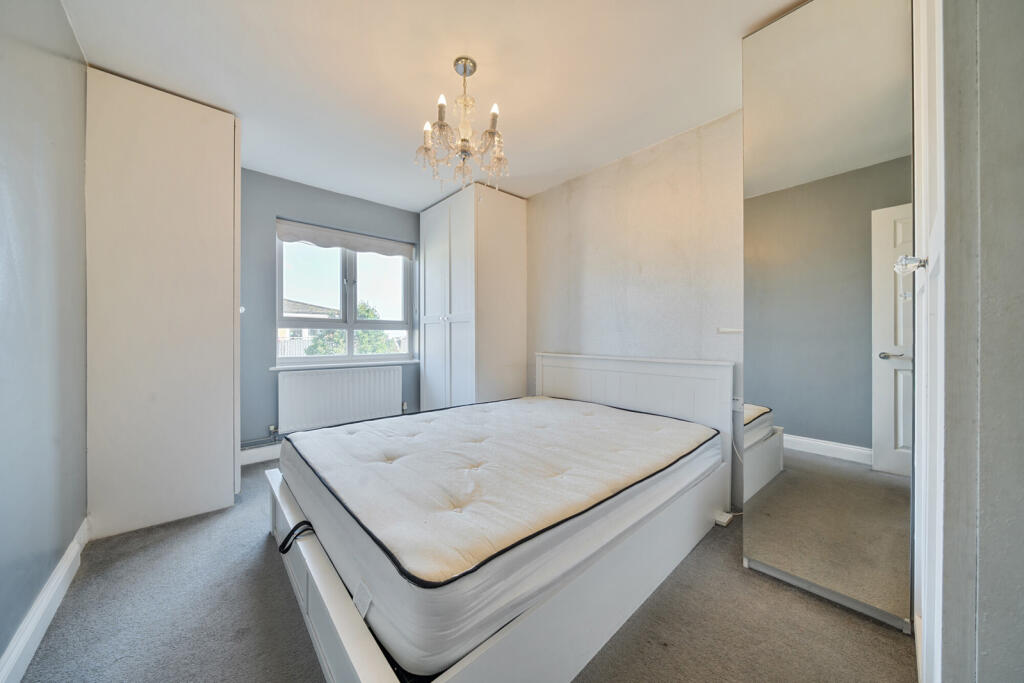 Apartment in London - More