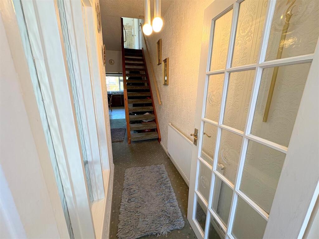 Court Street, Maesteg photo 3