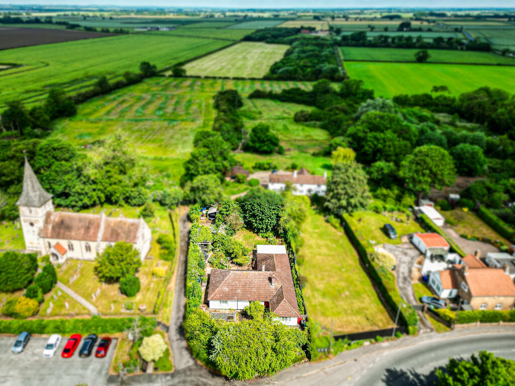 Main image of property: High Street, Faldingworth
