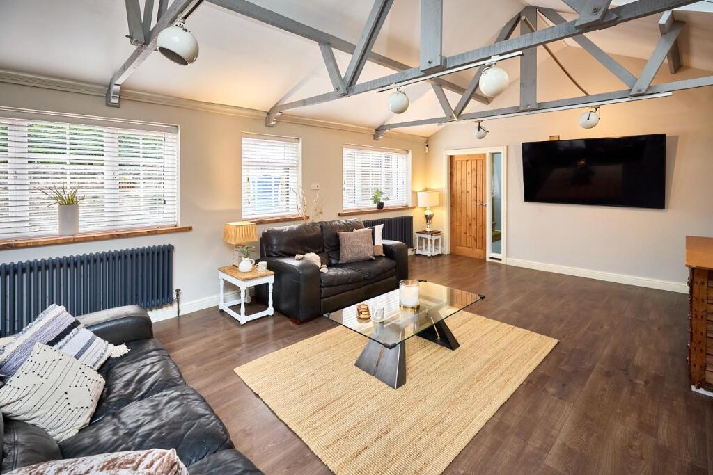 House in Doncaster - View 5