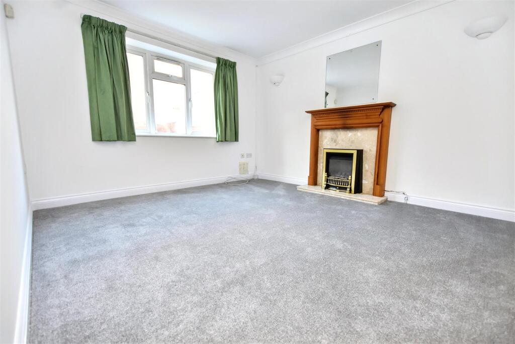 House in Brighton - View 3