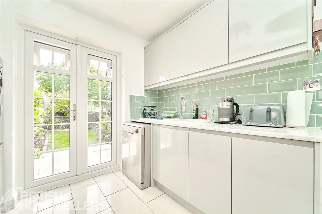 House in Dacorum, Tring - View 4