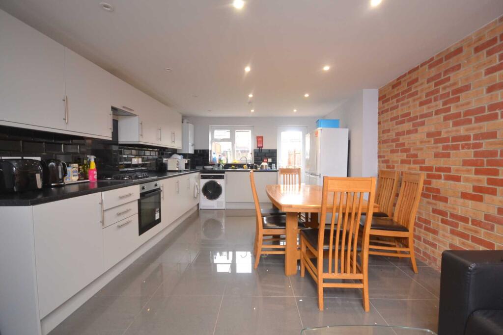 House in Reading, Newtown - View 2