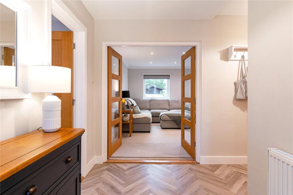 Lyefield Road West, Charlton Kings, Cheltenham, Gloucestershire, GL53 photo 3