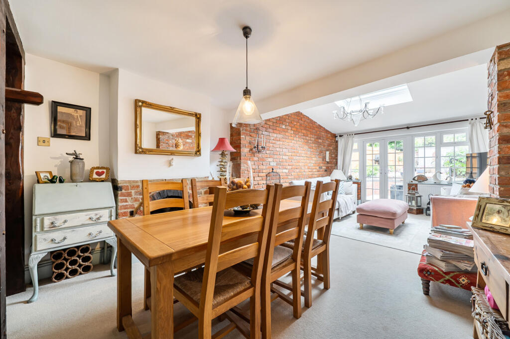 House in Abingdon, Caldecott - More