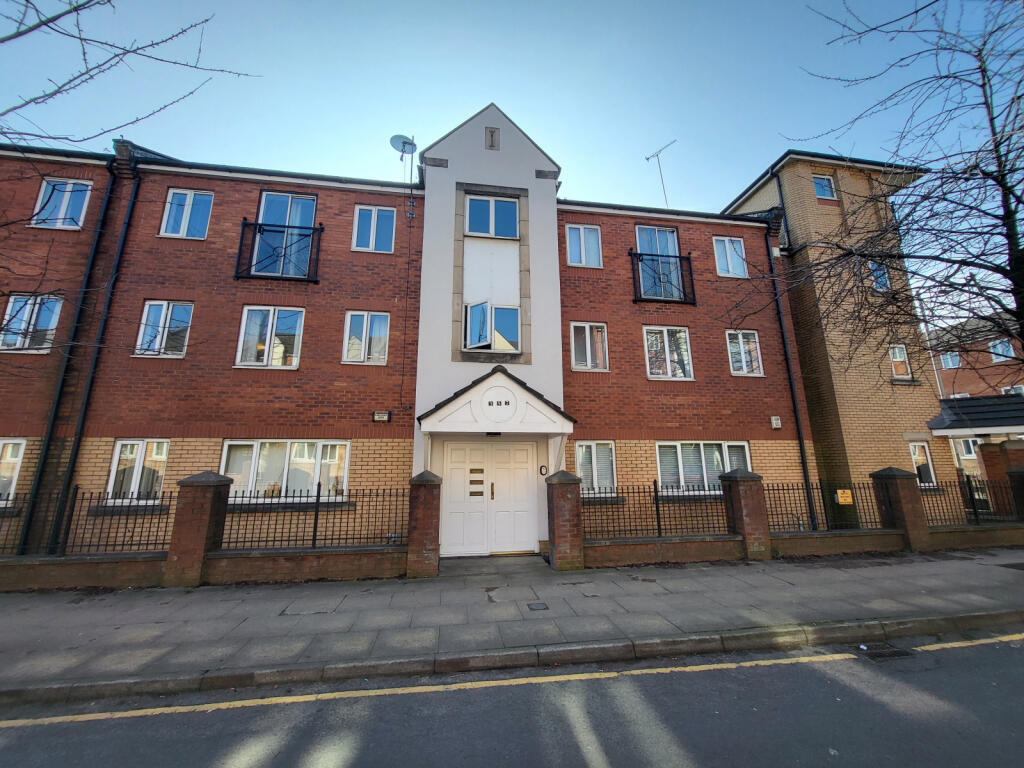 Main image of property: Stretford Rd, Hulme, Manchester, M15 4AY