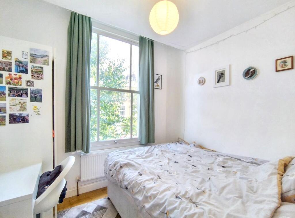 House in London - View 5