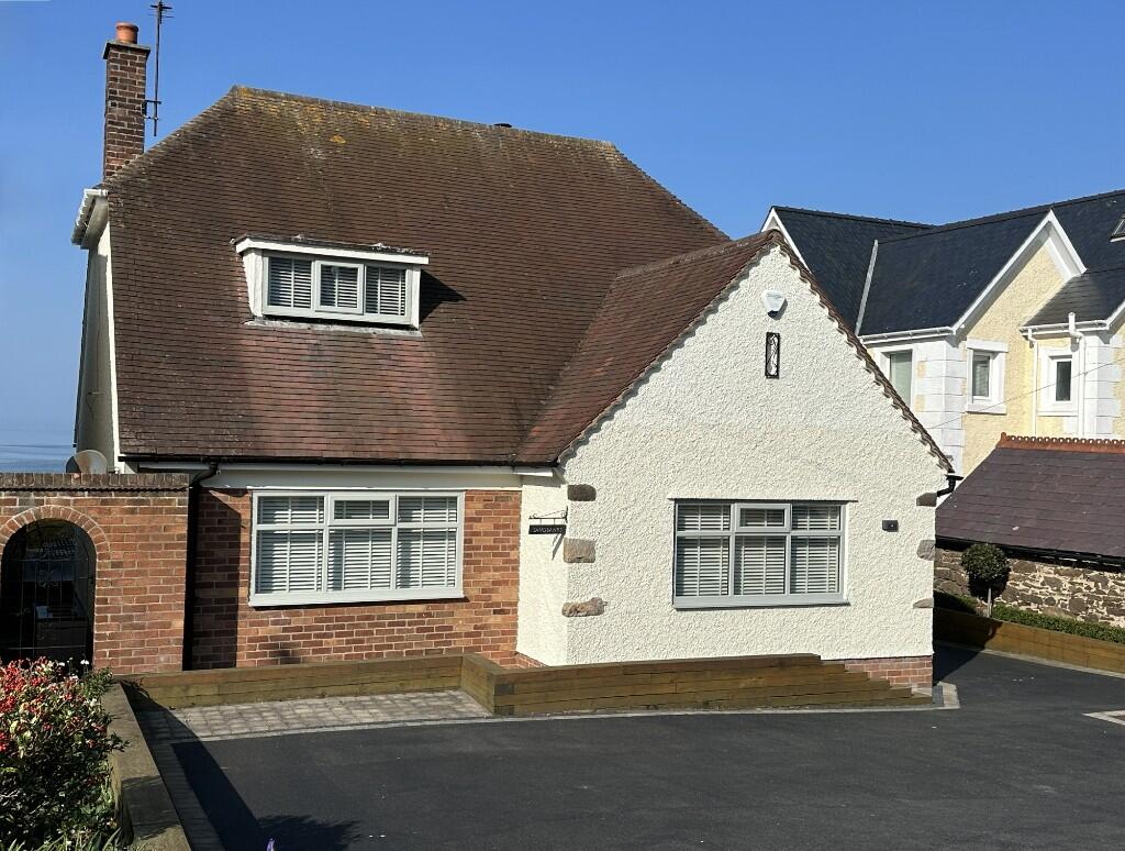 SANDBANKS, Deganwy Village, Conwy. photo 2