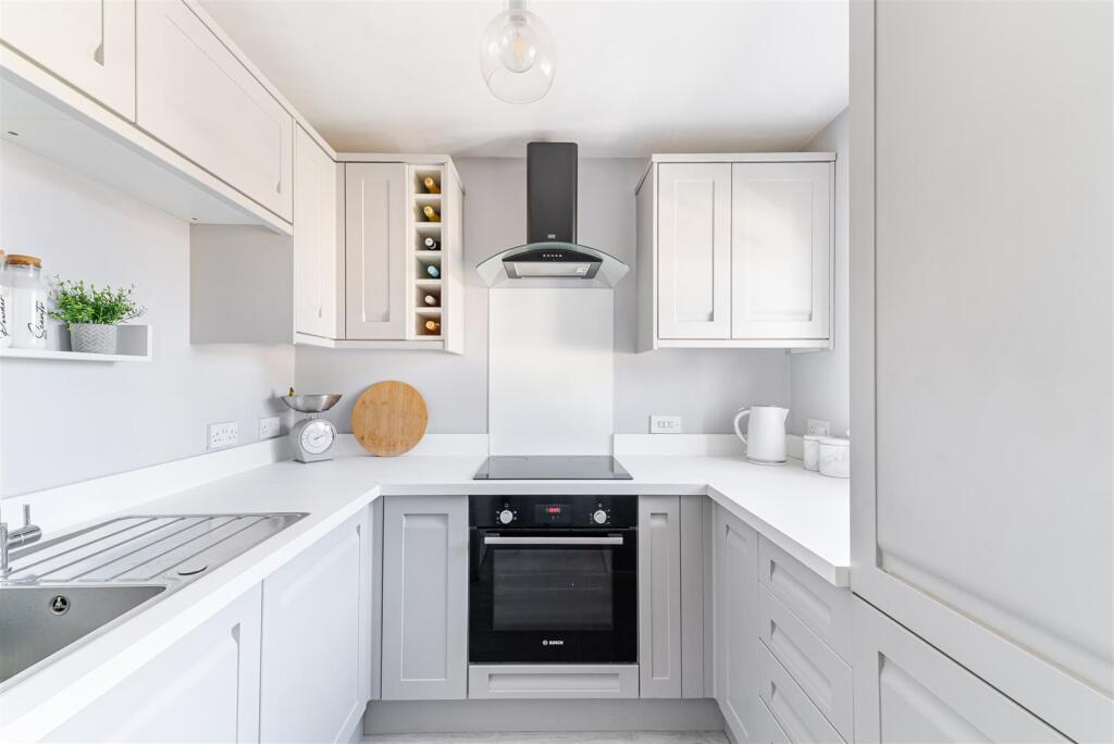House in Weston-super-Mare, Mead Vale, Weston Village - View 2