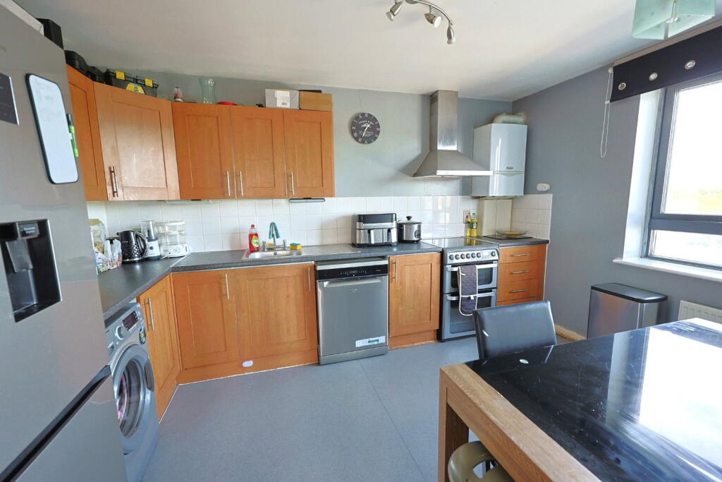 Apartment in Harrow - View 3