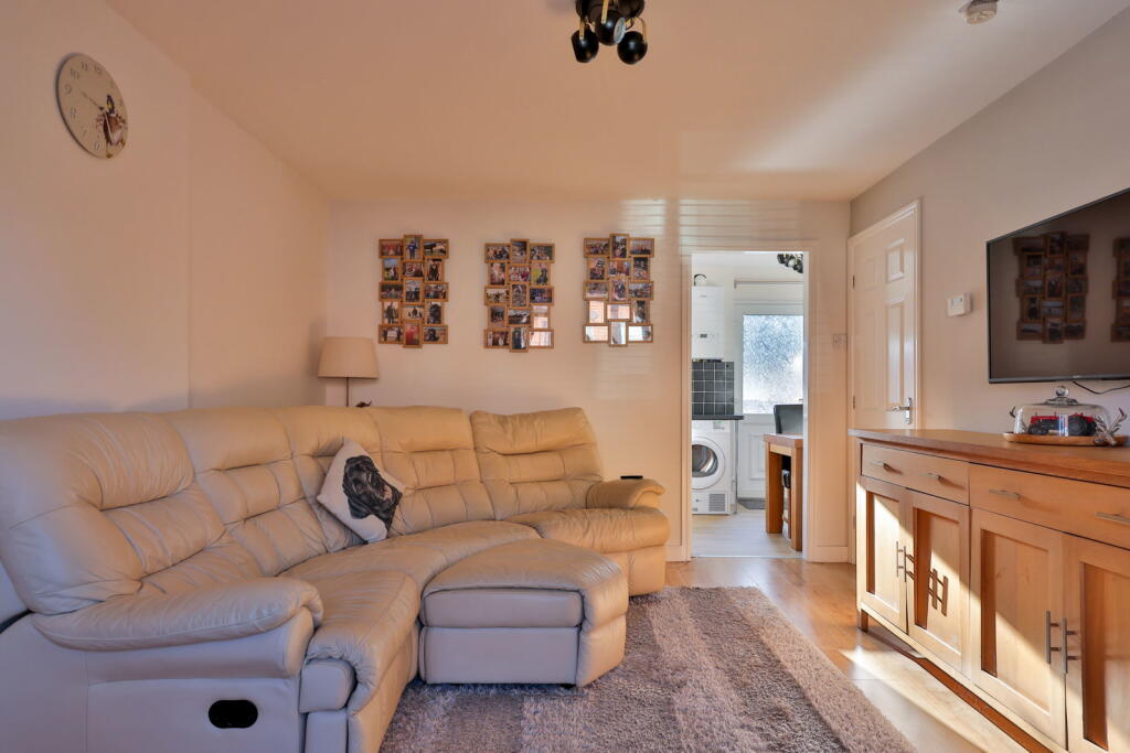 House in Market Weighton - More