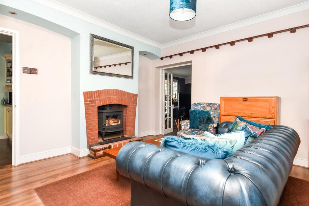 House in Southend-on-Sea - More