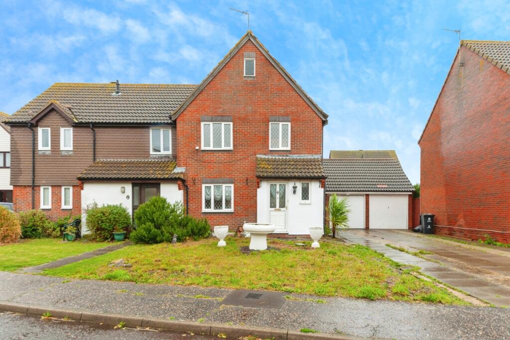 Main image of property: Sandwich Road, CLACTON-ON-SEA, Essex, CO15