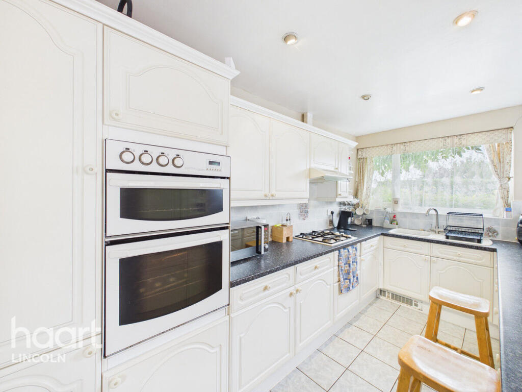 House in West Lindsey, Cherry Willingham CP - View 5