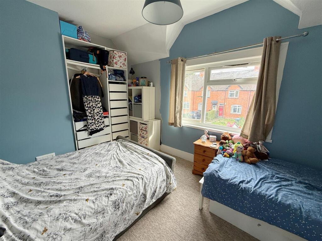 House in Stratford-on-Avon, Bishopton, Stratford-upon-Avon - More