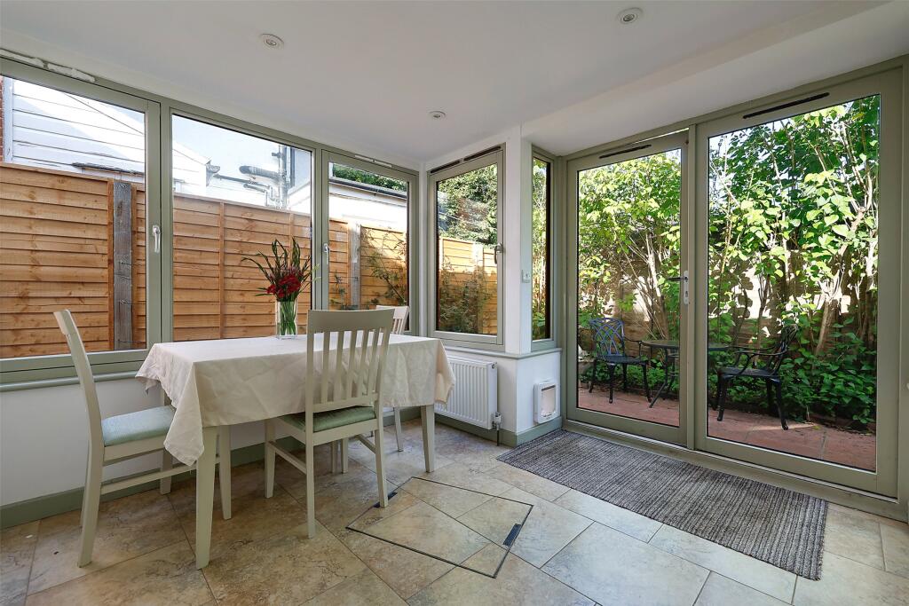 House in Mole Valley, Surrey - View 5