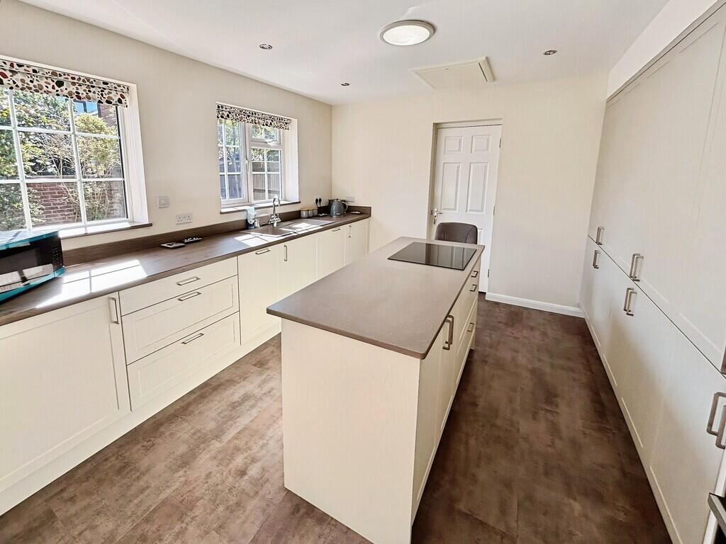 House in Southampton - View 3