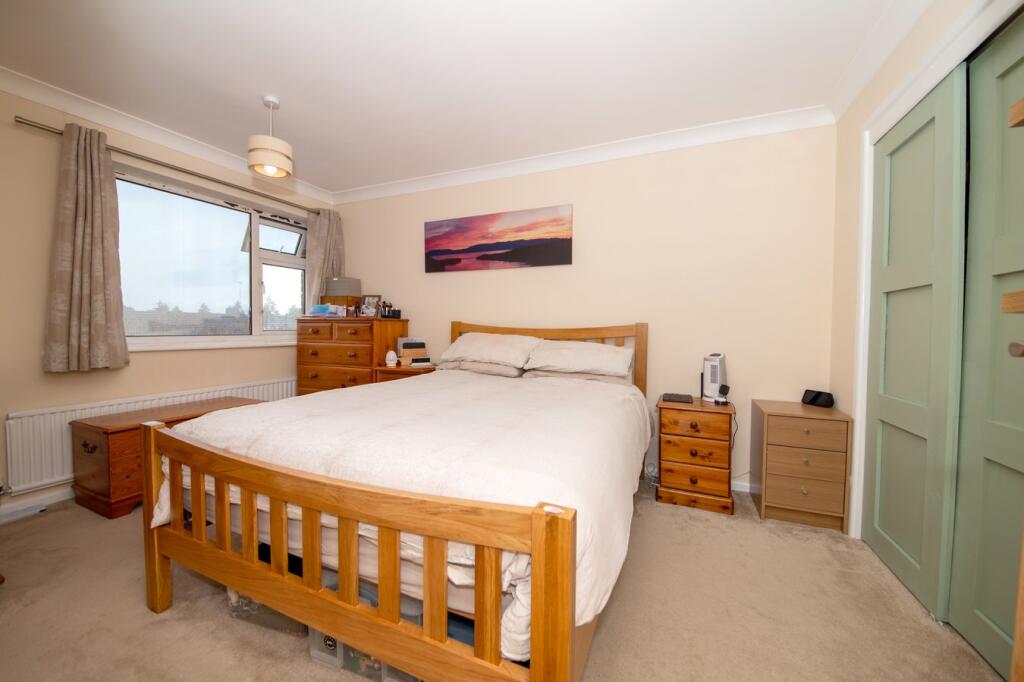 House in Newbury, West Berkshire - More
