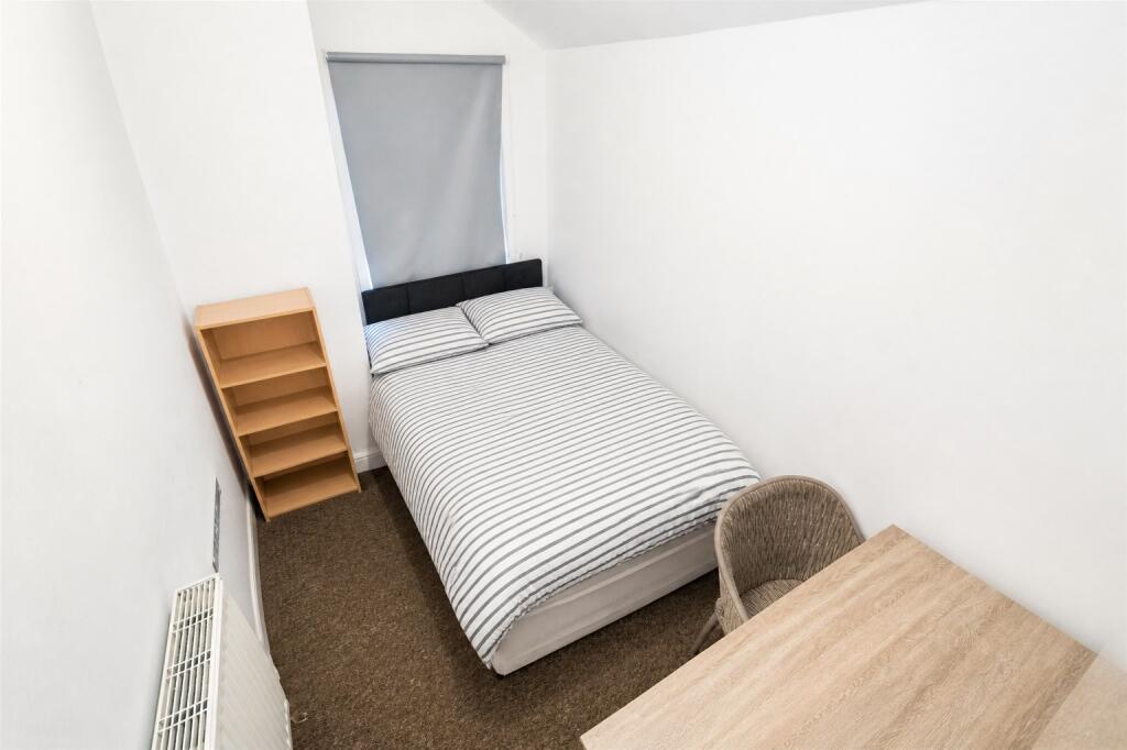 4 bedroom terraced house for rent