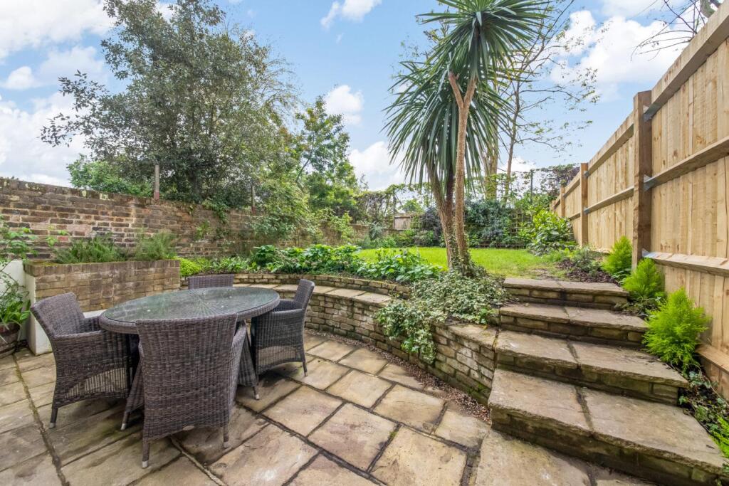 Apartment in London, Denmark Hill, Camberwell - More