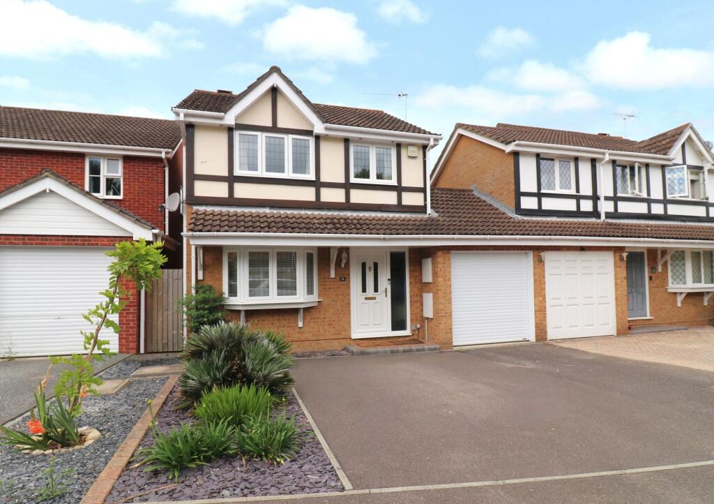 3-bed detached on Cudworth Mead, Hedge End, SO30, £400,000