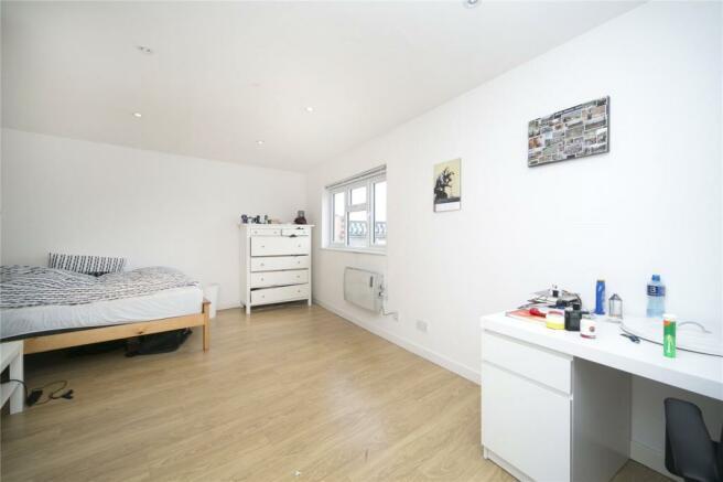 Apartment in London - More