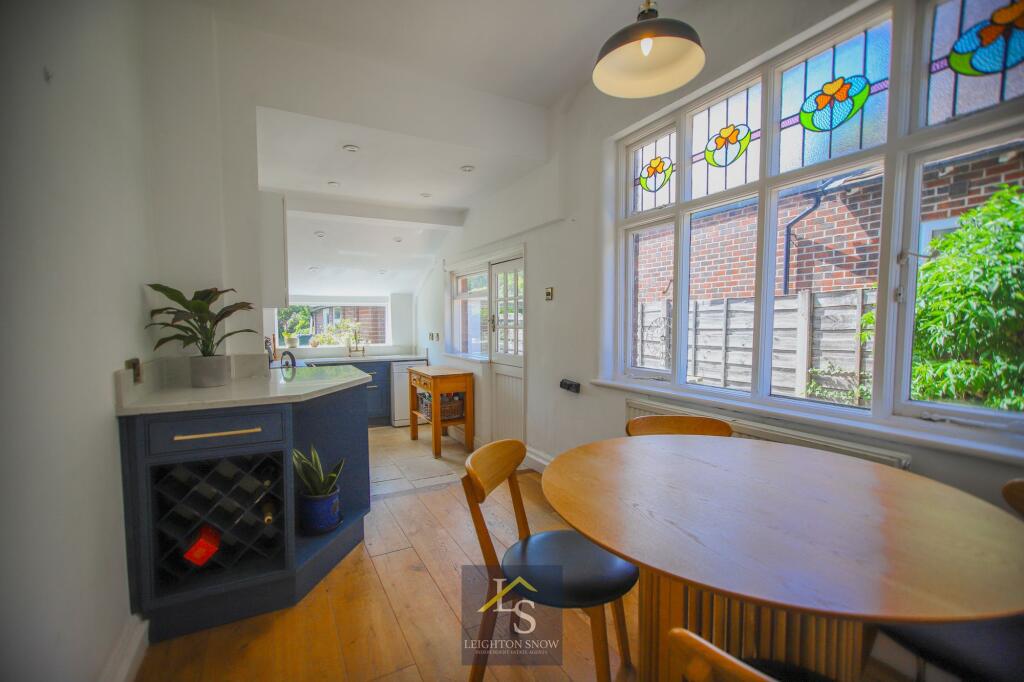 Ladythorn Road, Bramhall, SK7 photo 4