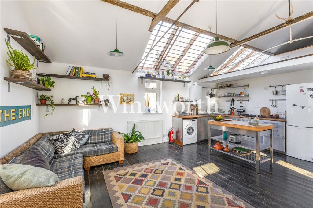 Apartment in London - More