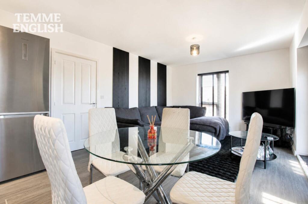 Apartment in Romford - View 5