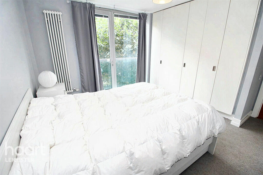 2-bed apartment on East Bond Street, Leicester, £155,000