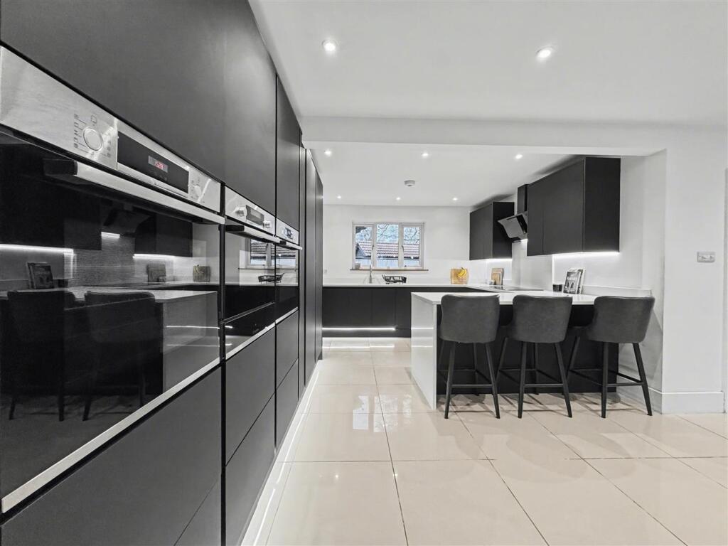 Additional image 14 of Bath Road, Oakhill